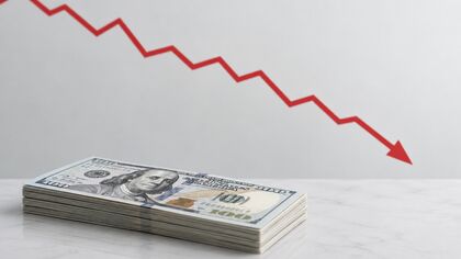 دلار چرا ریخت؟ / آیا قیمت دلار به ۲۰۰ هزار تومان برمی‌گردد؟