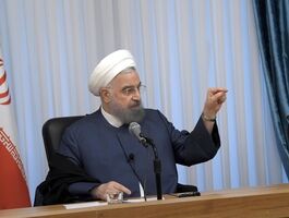 روحانی: چه کسی اعصاب دارد به صداوسیما گوش دهد؟/ رئیس‌جمهور می‌گوید من نگاه نمی‌کنم، اصلا چه کسی می‌تواند نگاه کند؟
