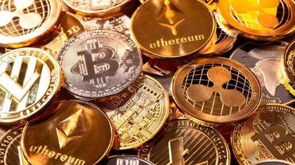 قیمت ارزهای دیجیتال امروز شنبه ۲ آبان ۱۴۰۵ / بیت کوین سقوط کرد + جدول
